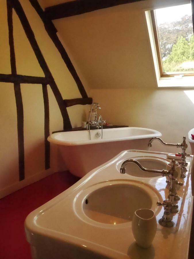 Bed and Breakfast Le Puits D'Angle Thibivillers Exterior foto